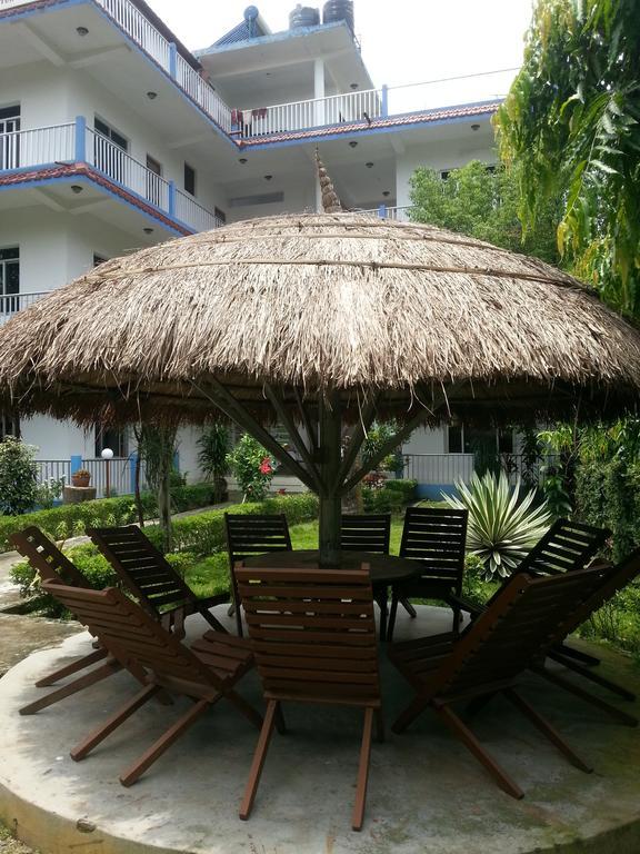 Hotel Shiva'S Dream Sauraha Dış mekan fotoğraf