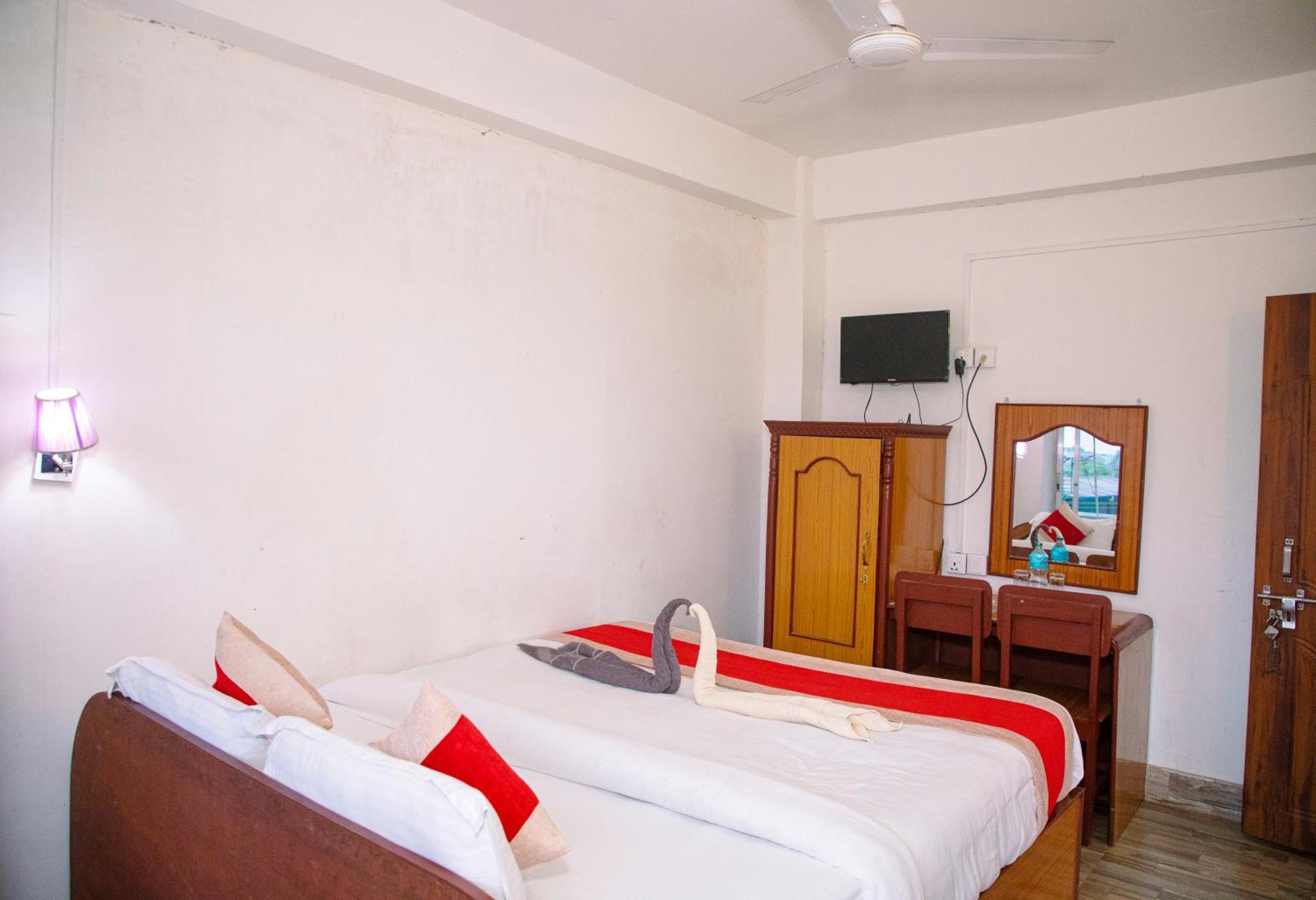 Hotel Shiva'S Dream Sauraha Dış mekan fotoğraf