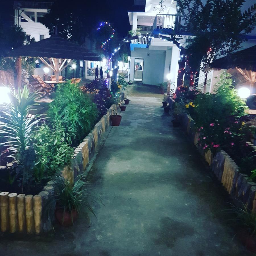 Hotel Shiva'S Dream Sauraha Dış mekan fotoğraf